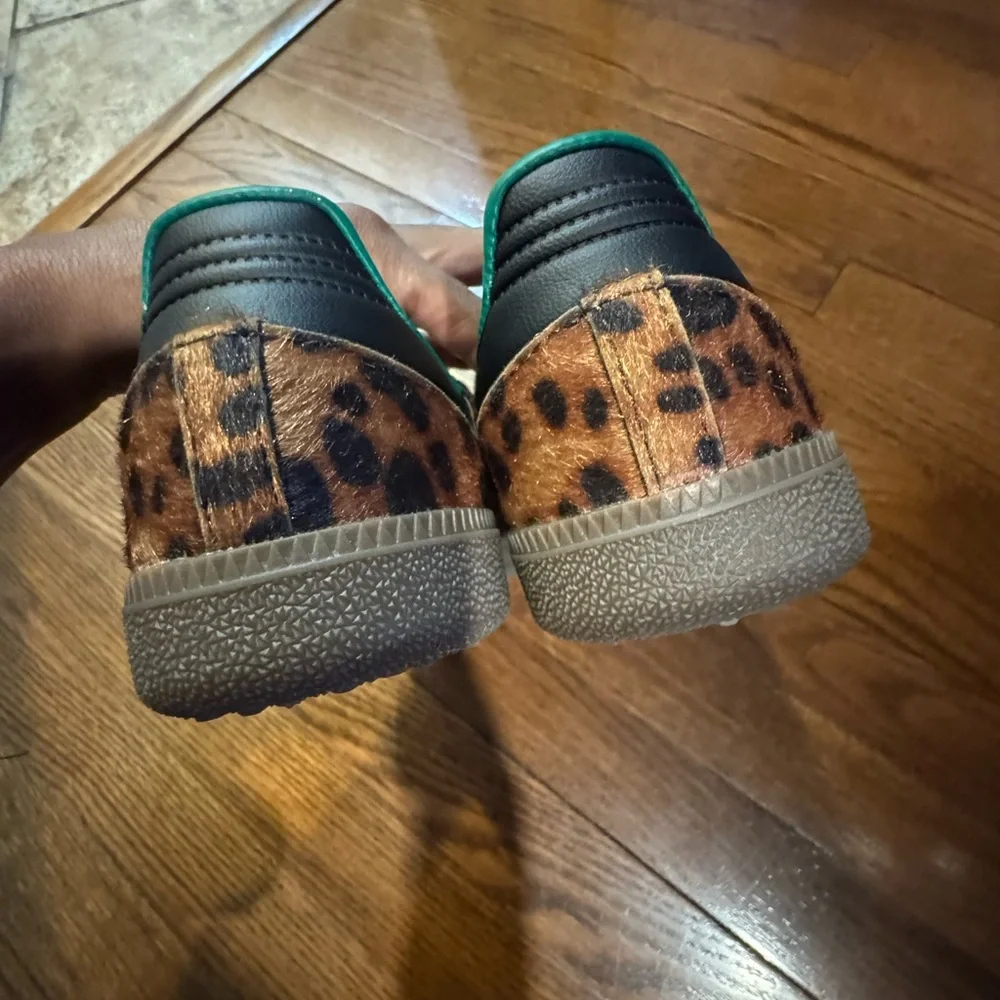 Leopard sneakers. Reps. Excellent quality,never worn. Fits like a 7.5 - Picture 2 of 3